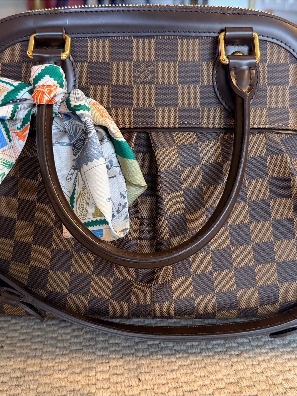 Louis Vuitton Trevi in Damier Ebene